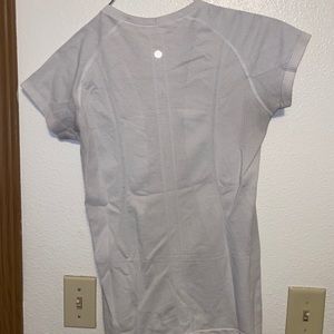 White lululemon short sleeve, size 8